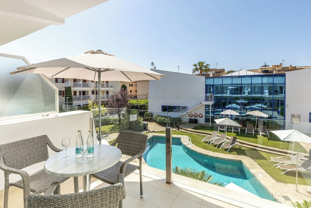Hoposa Apartamentos Montelin — Swimming pool in Puerto Pollensa, Balearic Islands