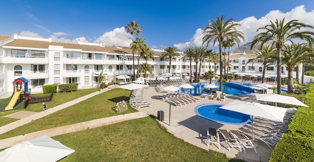 Hoposa Apartamentos Montelin — Swimming pool in Puerto Pollensa, Balearic Islands