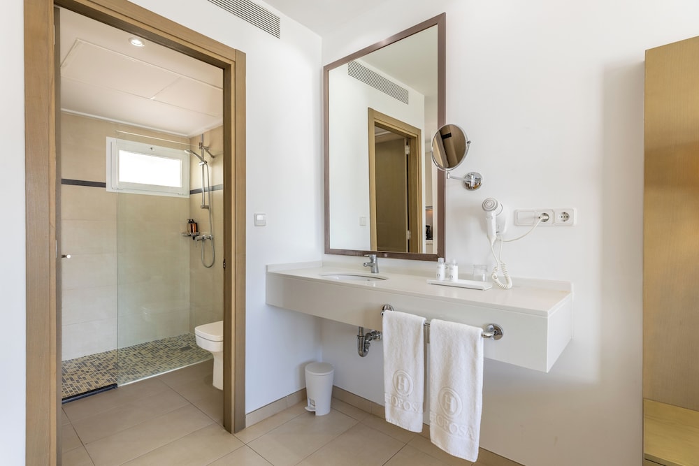 Hoposa Apartamentos Montelin — Hotel rooms in Puerto Pollensa, Balearic Islands