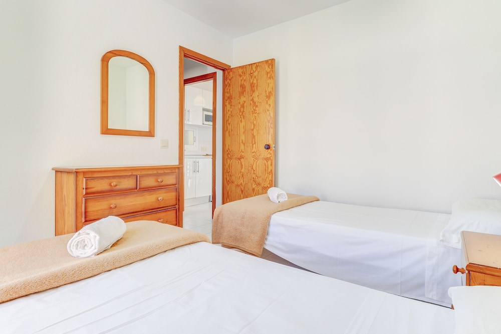 Apartamentos Llevant Puerto de Pollensa — Hotel rooms in Puerto Pollensa, Balearic Islands