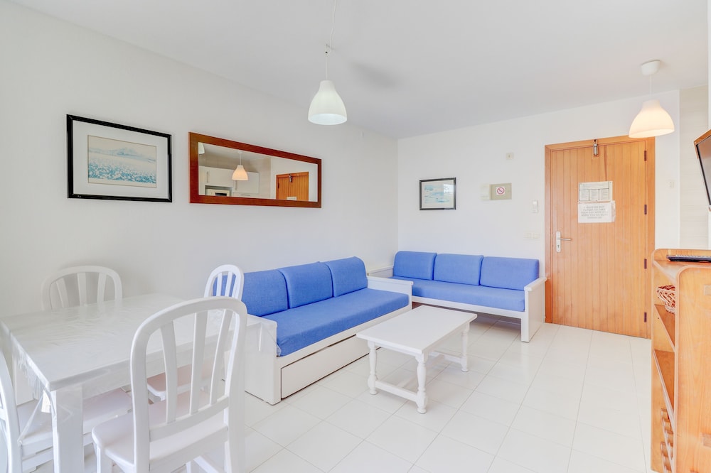 Apartamentos Llevant Puerto de Pollensa — Hotel rooms in Puerto Pollensa, Balearic Islands