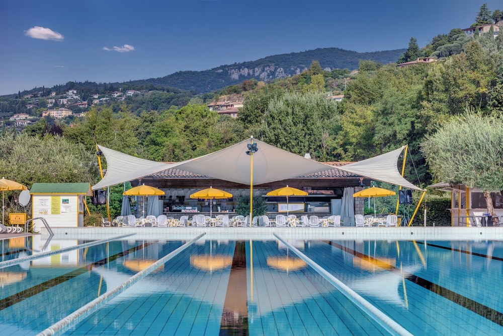 Poiano Garda Resort Hotel — Swimming pool in Garda, Veneto