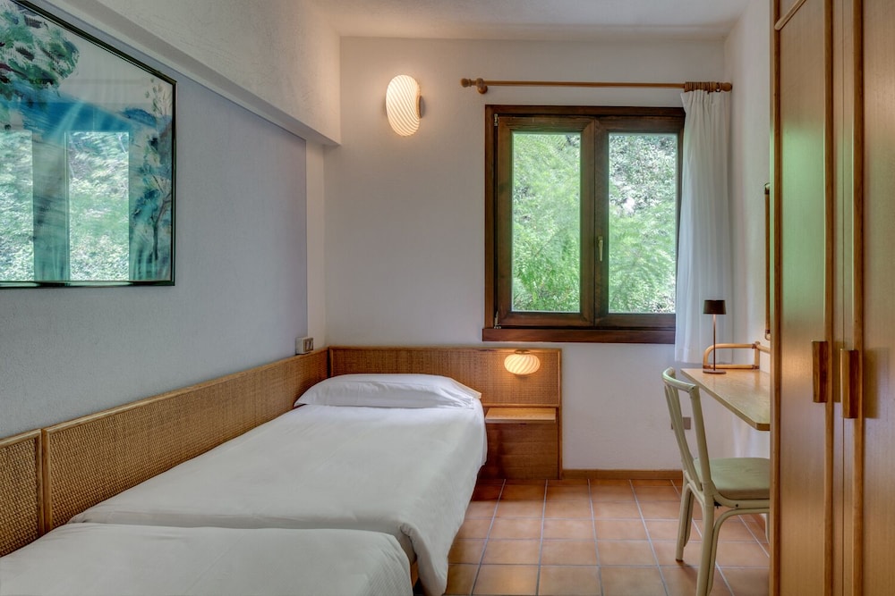 Poiano Garda Resort Hotel — Hotel rooms in Garda, Veneto