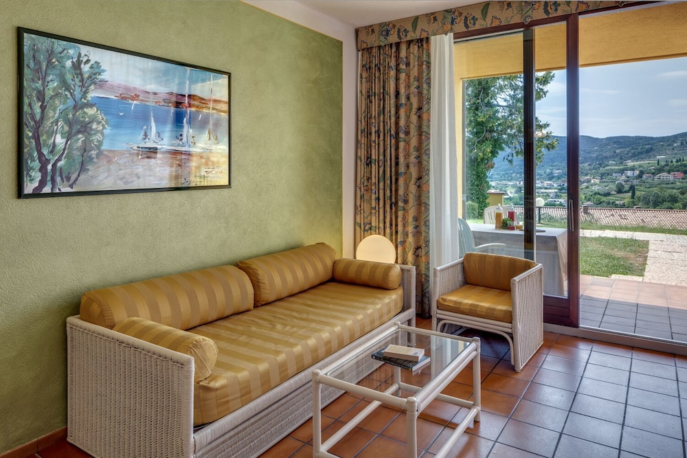 Poiano Garda Resort Hotel — Hotel rooms in Garda, Veneto