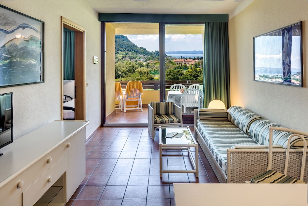 Poiano Garda Resort Hotel — Hotel rooms in Garda, Veneto