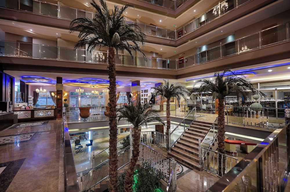 My Home Resort - All inclusive — Hotel building in Alanya
