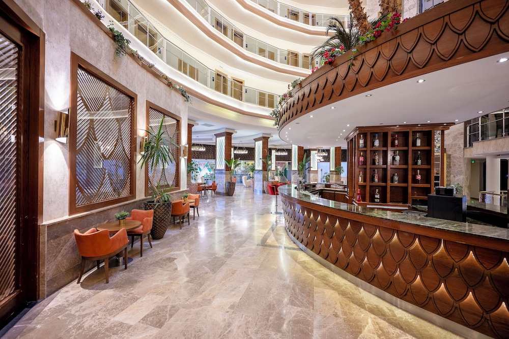 My Home Resort - All inclusive — Hotel building in Alanya