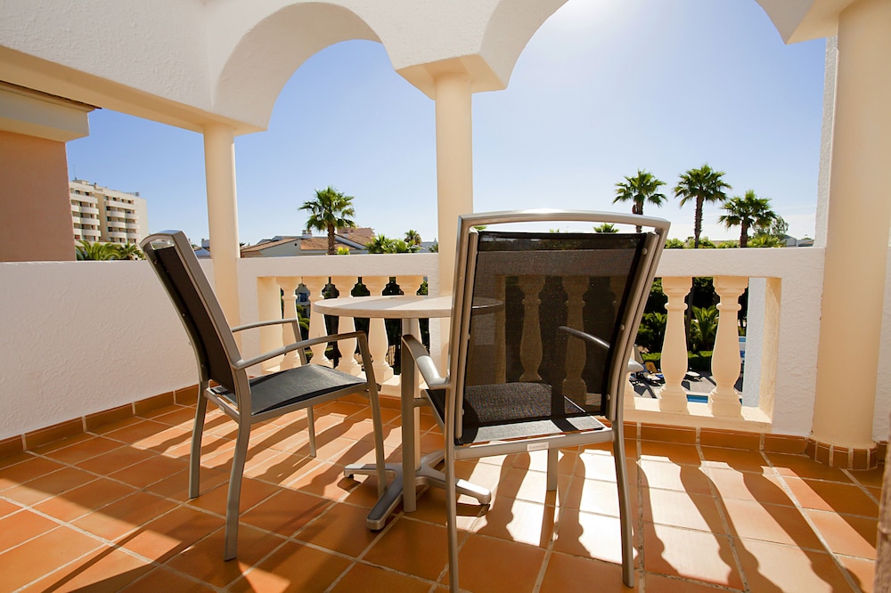 Hipotels Mediterraneo Club — Hotel rooms in Sa Coma, Balearic Islands