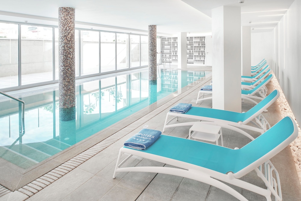 Hipotels Mediterraneo Club — Swimming pool in Sa Coma, Balearic Islands