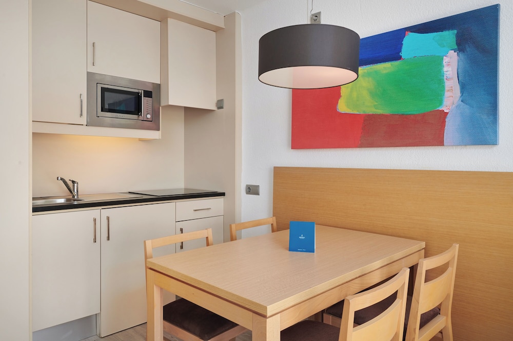 Hipotels Mediterraneo Club — Hotel rooms in Sa Coma, Balearic Islands