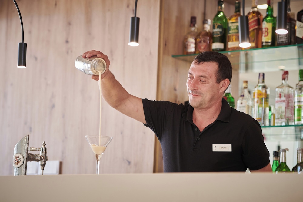 Hipotels Mediterraneo Club — Restaurant & bars in Sa Coma, Balearic Islands
