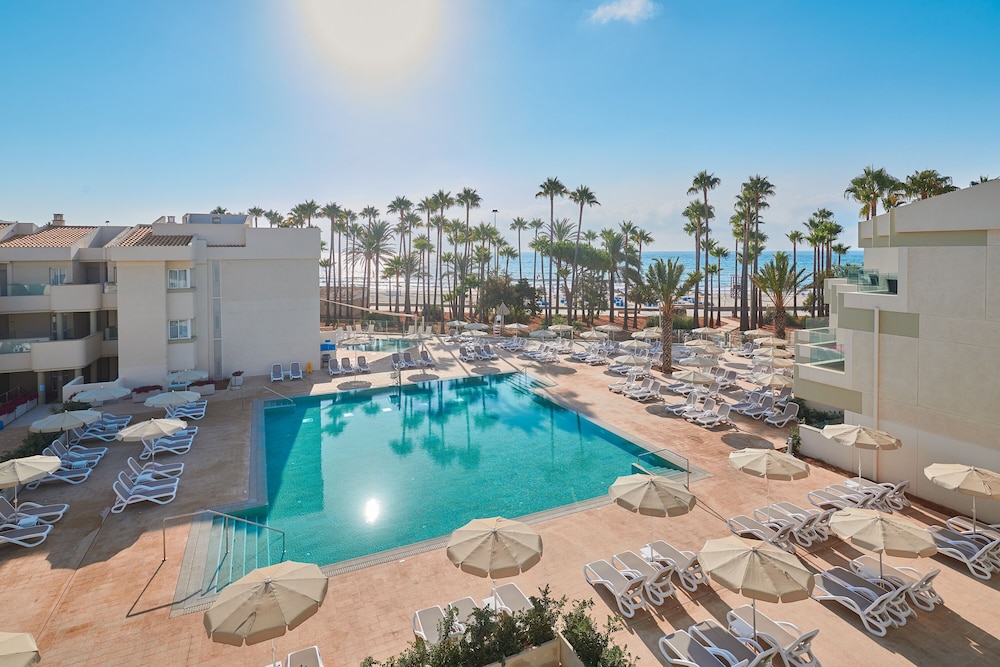 Hipotels Mediterraneo Club — Swimming pool in Sa Coma, Balearic Islands