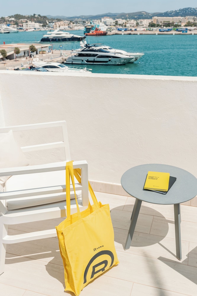 Ryans La Marina — Beach in Ibiza Town, Balearic Islands