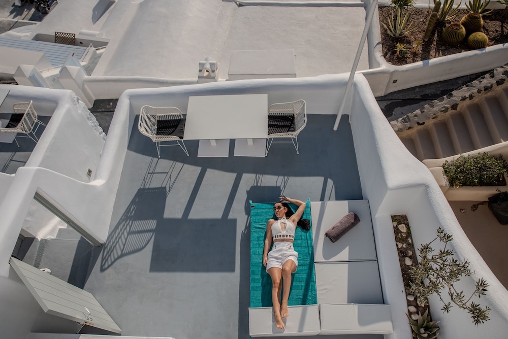 Heavens Edge by Mr and Mrs White — Hotel building in Imerovigli, South Aegean
