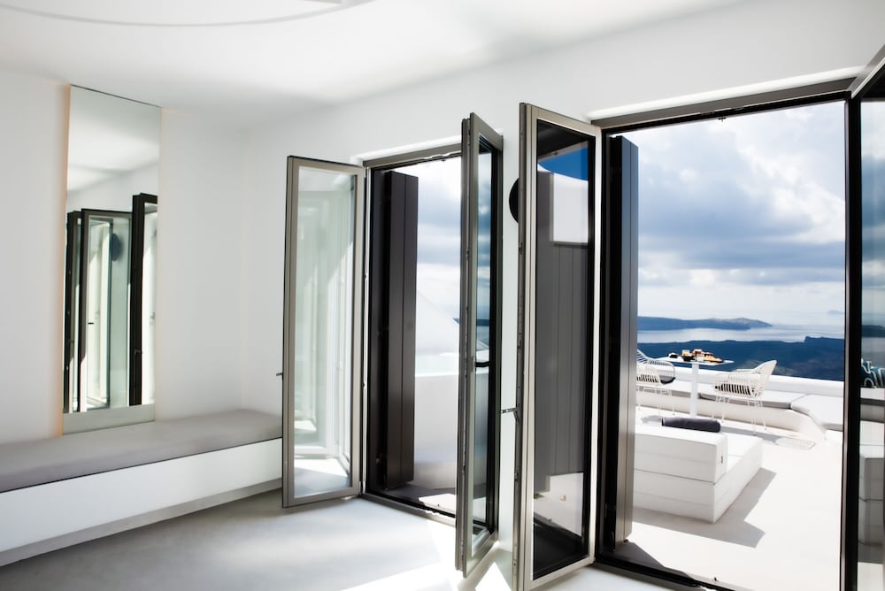 Heavens Edge by Mr and Mrs White — Hotel rooms in Imerovigli, South Aegean