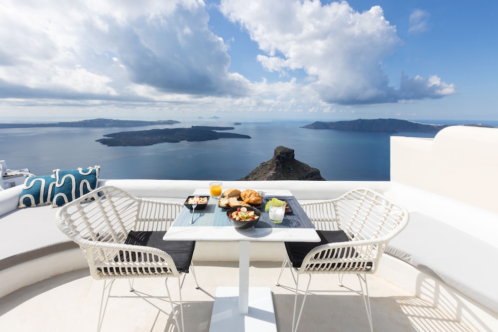 Heavens Edge by Mr and Mrs White — Restaurant & bars in Imerovigli, South Aegean