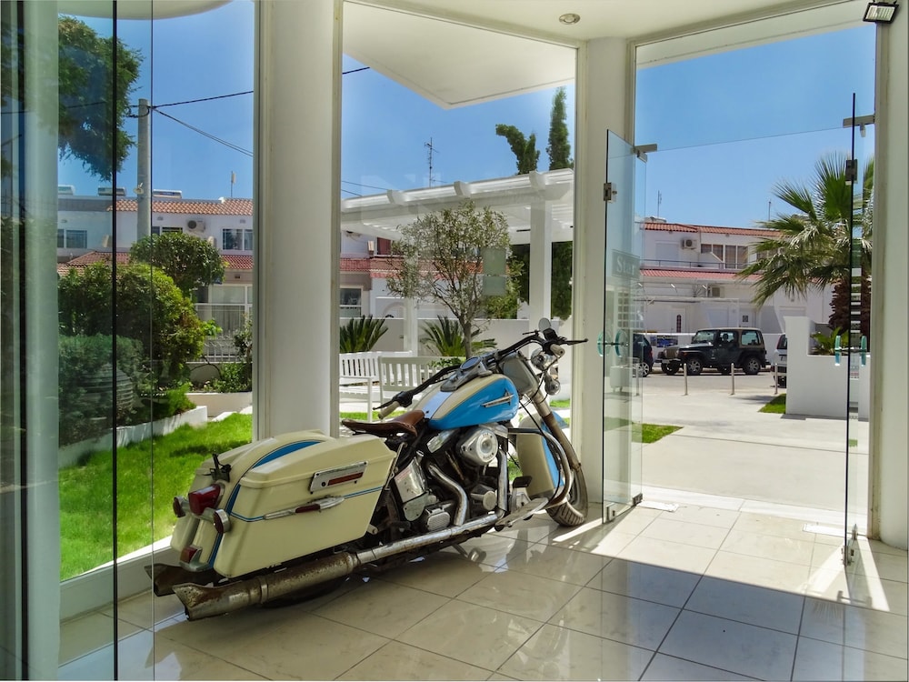 Lido Star Beach — Hotel building in Faliraki, South Aegean