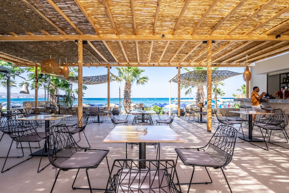 Lido Star Beach — Restaurant & bars in Faliraki, South Aegean