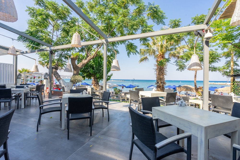 Lido Star Beach — Restaurant & bars in Faliraki, South Aegean