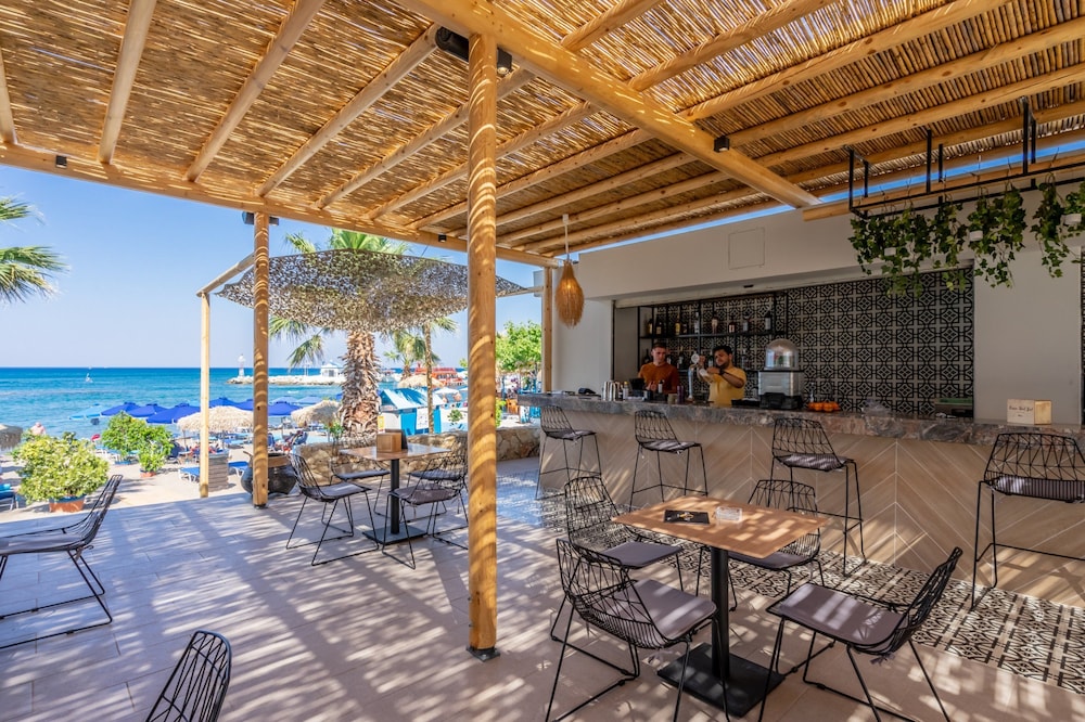Lido Star Beach — Restaurant & bars in Faliraki, South Aegean