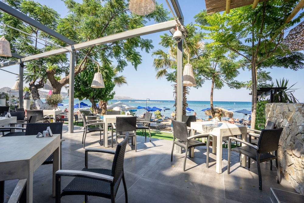 Lido Star Beach — Restaurant & bars in Faliraki, South Aegean