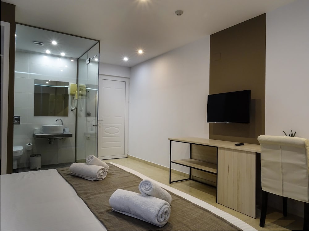 Lido Star Beach — Hotel rooms in Faliraki, South Aegean