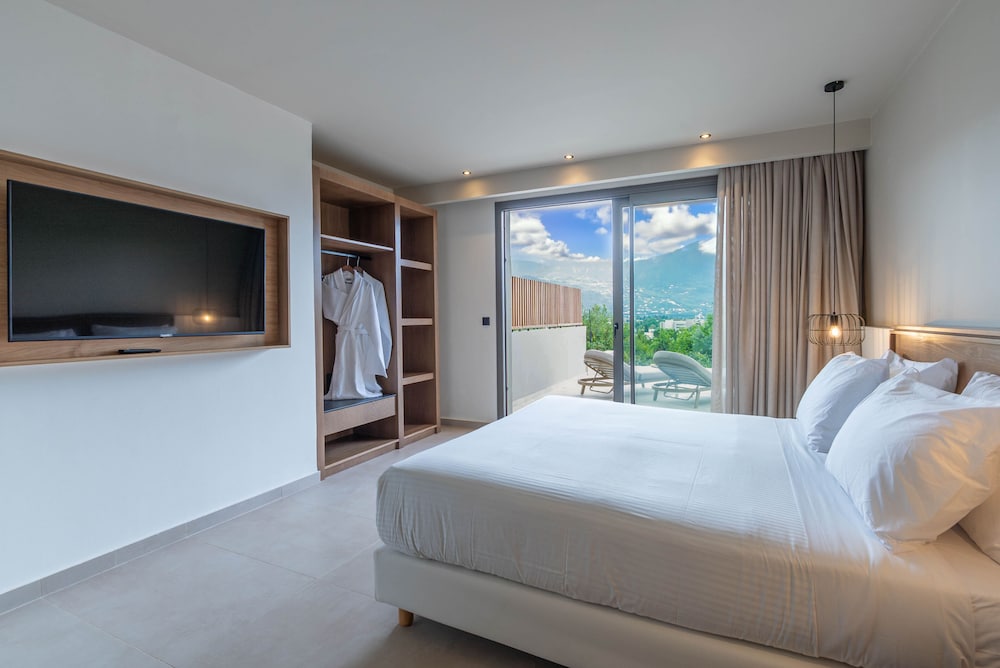 Iolida Corfu Resort by Smile Hotels — Hotel rooms in Dassia, Ionian Islands