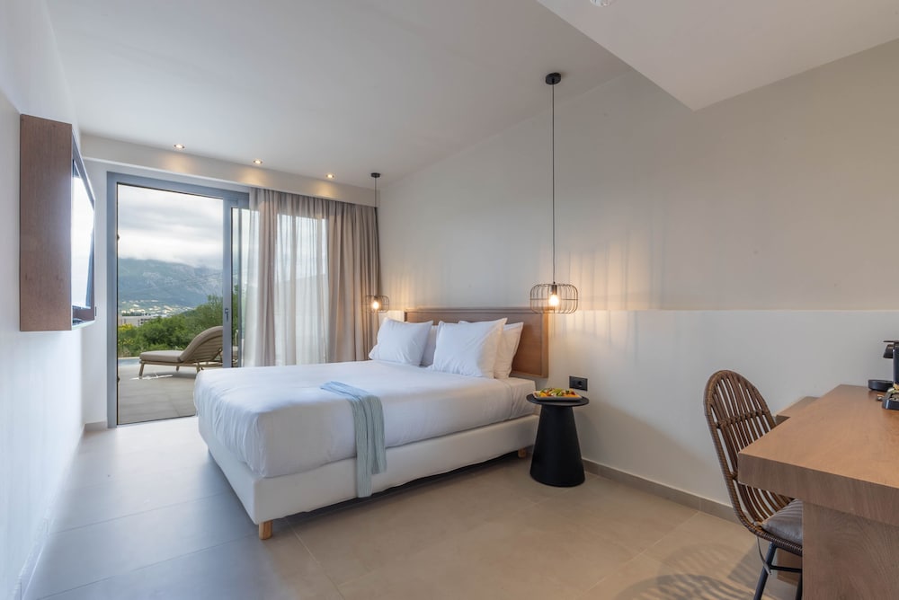 Iolida Corfu Resort by Smile Hotels — Hotel rooms in Dassia, Ionian Islands