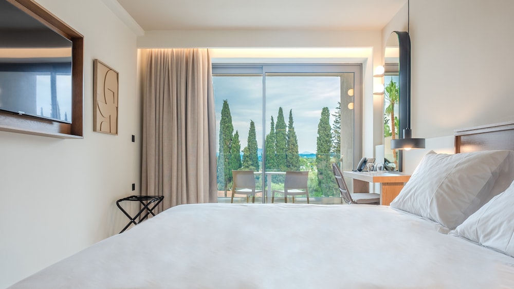 Iolida Corfu Resort by Smile Hotels — Hotel rooms in Dassia, Ionian Islands