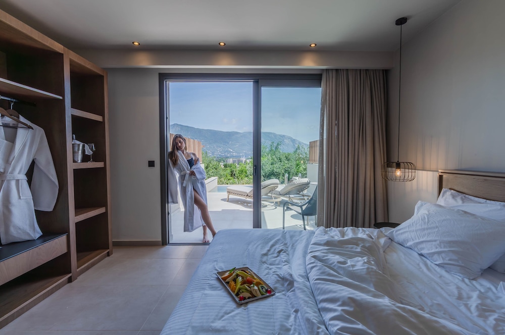 Iolida Corfu Resort by Smile Hotels — Hotel rooms in Dassia, Ionian Islands