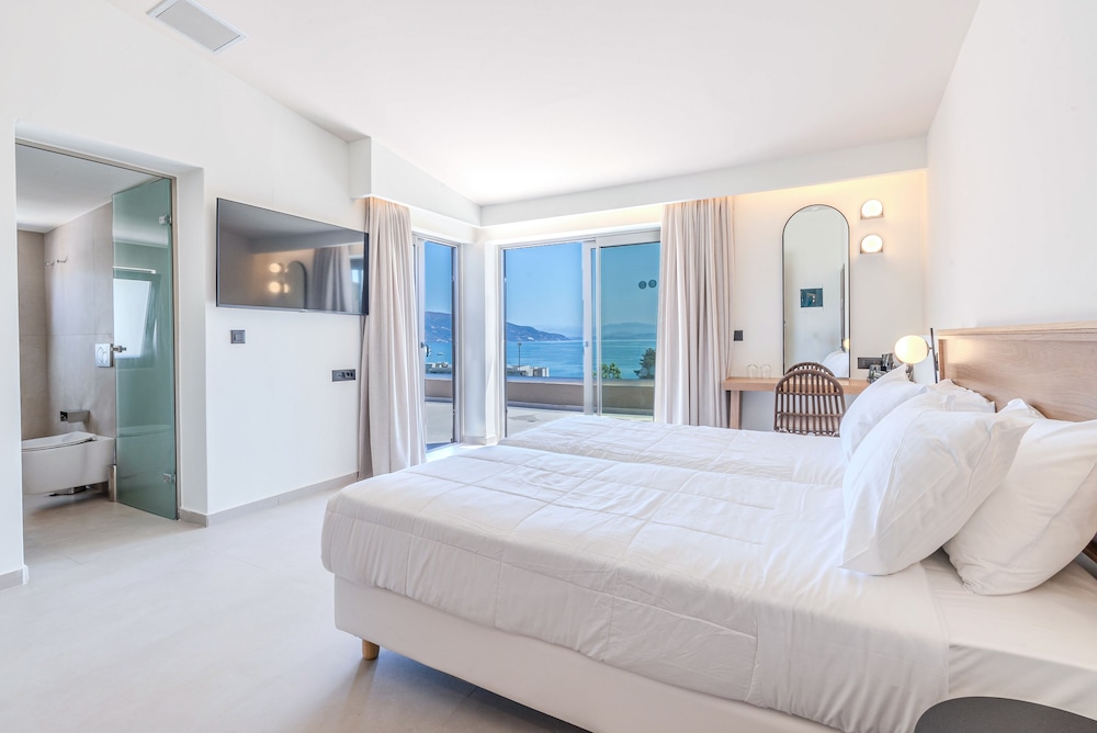 Iolida Corfu Resort by Smile Hotels — Hotel rooms in Dassia, Ionian Islands
