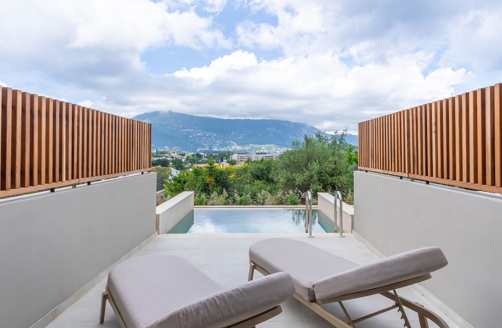 Iolida Corfu Resort by Smile Hotels — Swimming pool in Dassia, Ionian Islands
