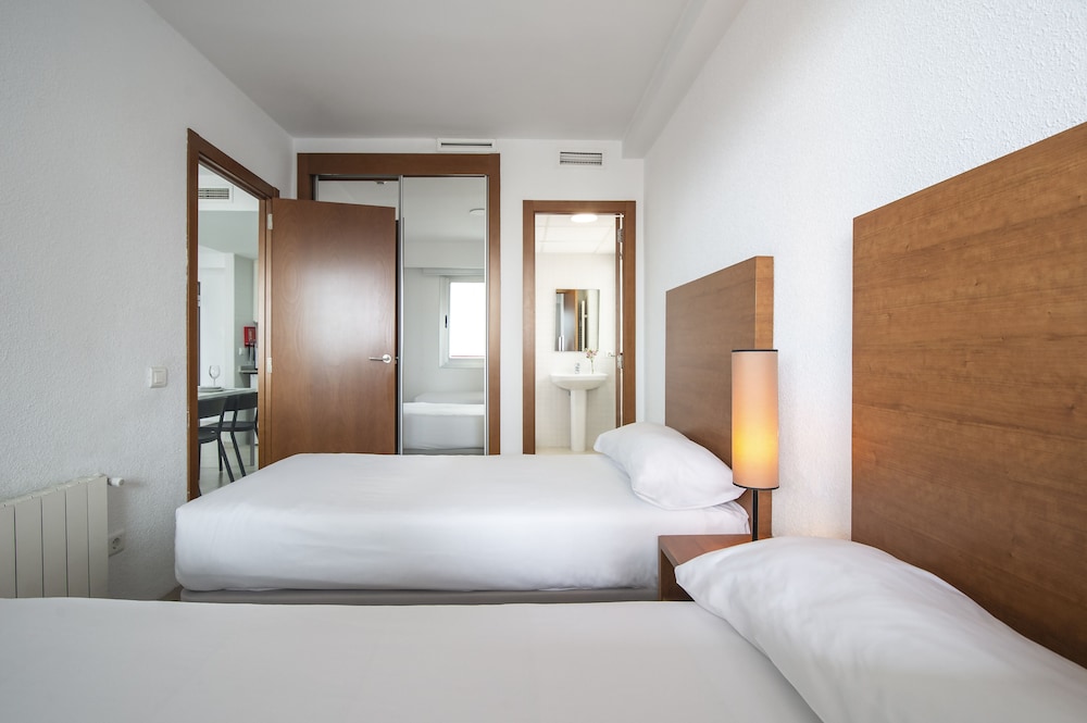 Pierre & Vacances Benidorm Levante  (Adults recommended) — Hotel rooms in Benidorm, Valencian Community