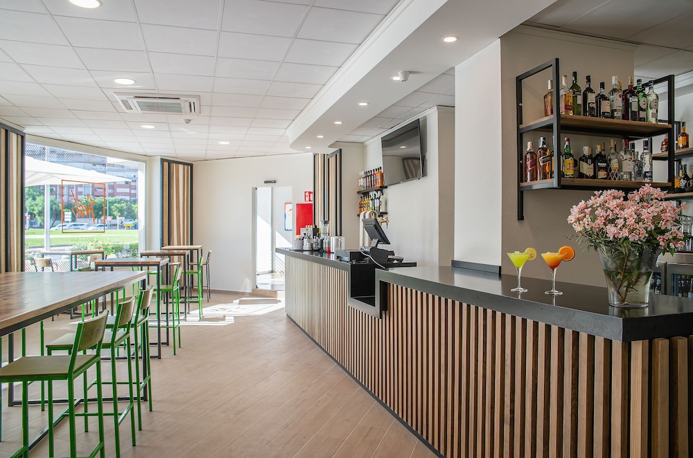 Pierre & Vacances Benidorm Levante  (Adults recommended) — Restaurant & bars in Benidorm, Valencian Community