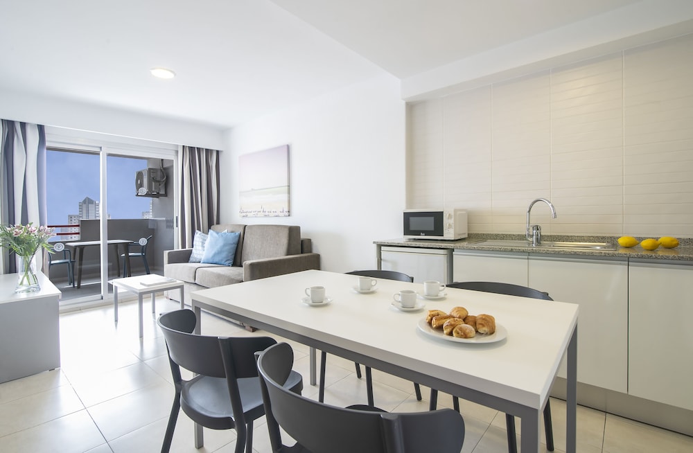 Pierre & Vacances Benidorm Levante  (Adults recommended) — Hotel rooms in Benidorm, Valencian Community