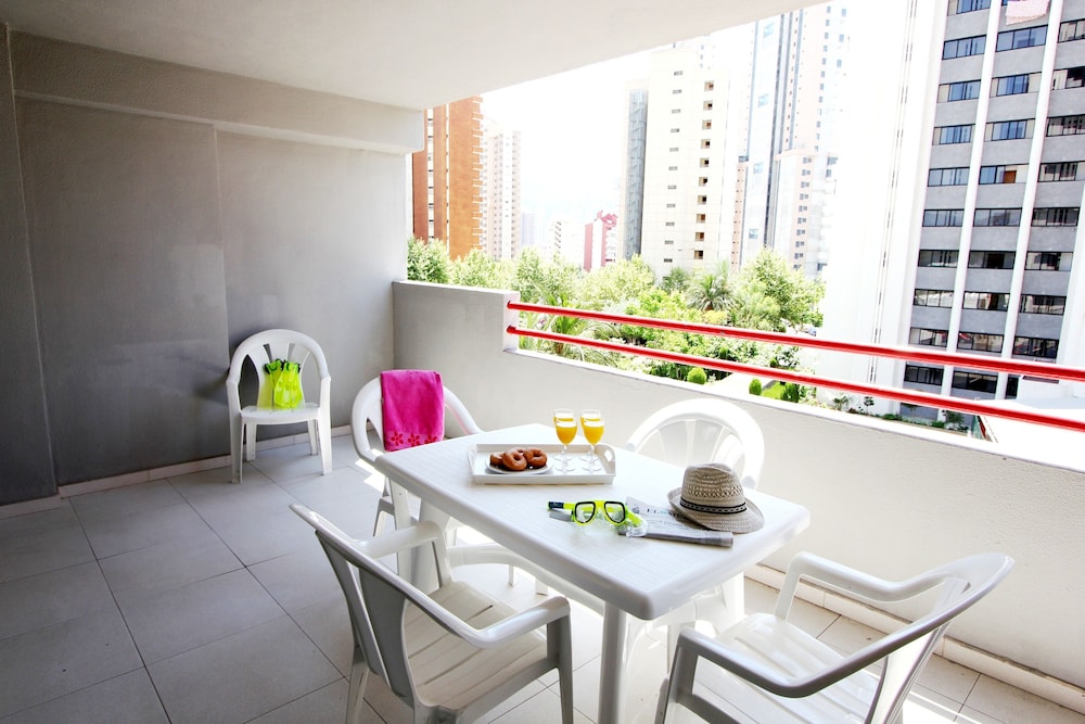 Pierre & Vacances Benidorm Levante  (Adults recommended) — Hotel rooms in Benidorm, Valencian Community
