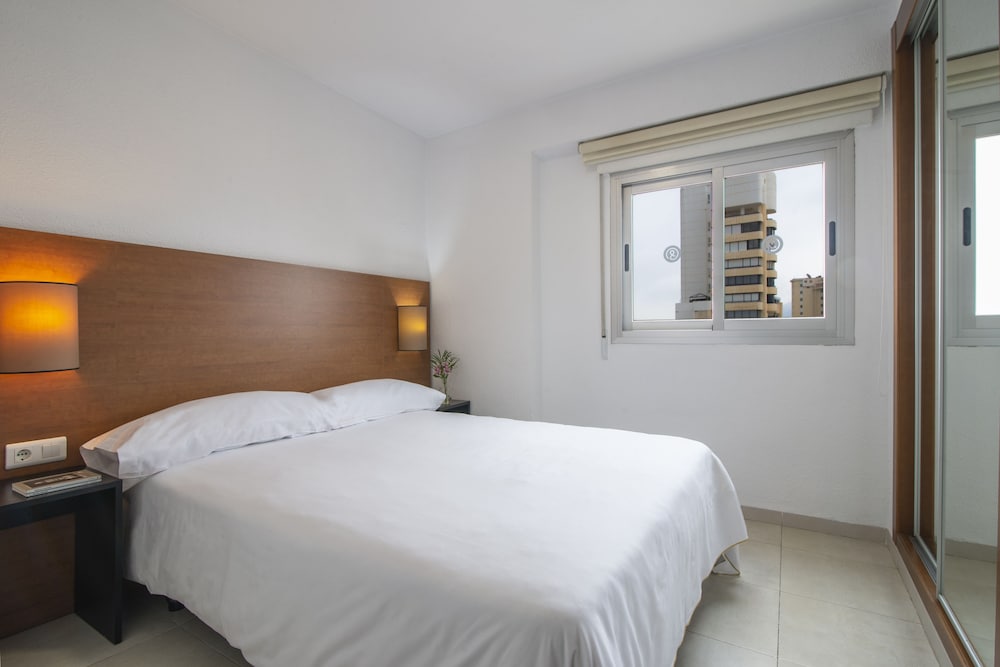 Pierre & Vacances Benidorm Levante  (Adults recommended) — Hotel rooms in Benidorm, Valencian Community