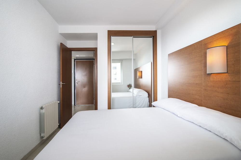 Pierre & Vacances Benidorm Levante  (Adults recommended) — Hotel rooms in Benidorm, Valencian Community