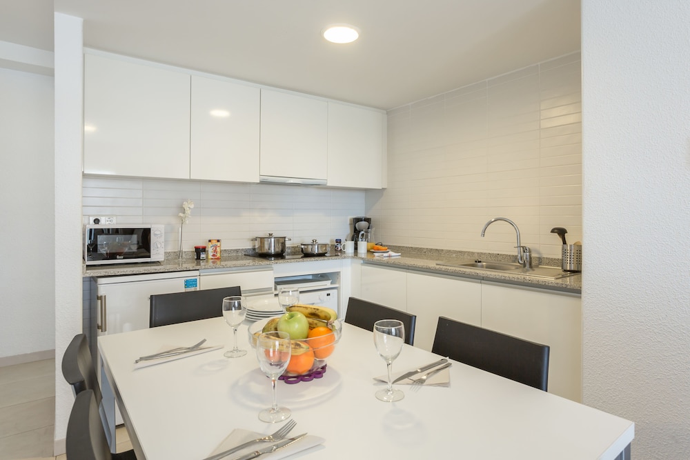 Pierre & Vacances Benidorm Levante  (Adults recommended) — Hotel rooms in Benidorm, Valencian Community