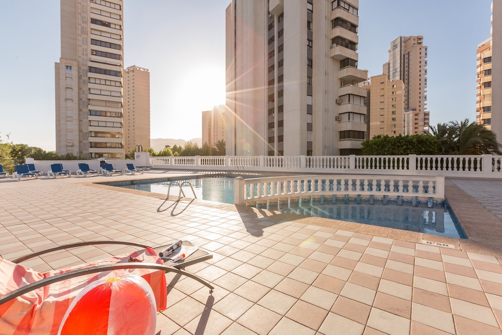 Pierre & Vacances Benidorm Levante  (Adults recommended) — Swimming pool in Benidorm, Valencian Community