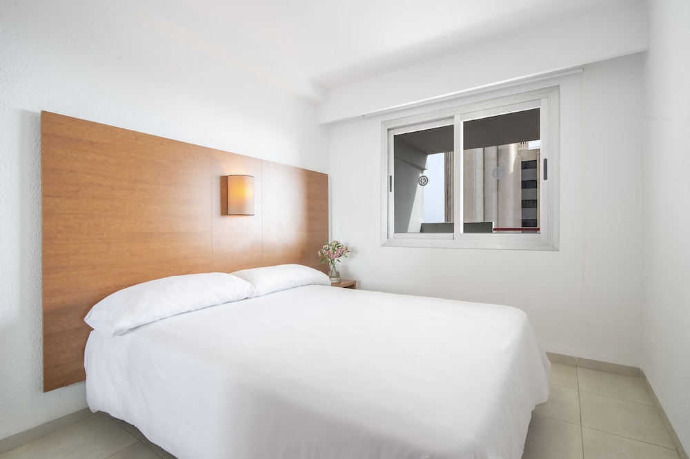 Pierre & Vacances Benidorm Levante  (Adults recommended) — Hotel rooms in Benidorm, Valencian Community