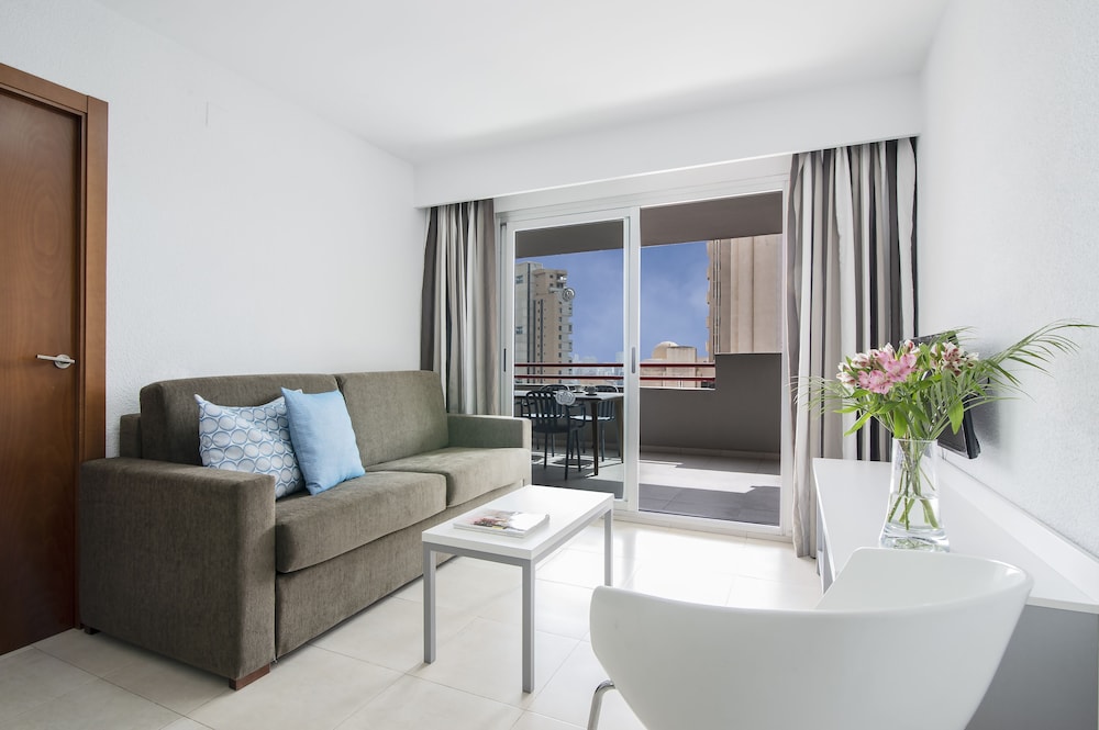 Pierre & Vacances Benidorm Levante  (Adults recommended) — Hotel rooms in Benidorm, Valencian Community