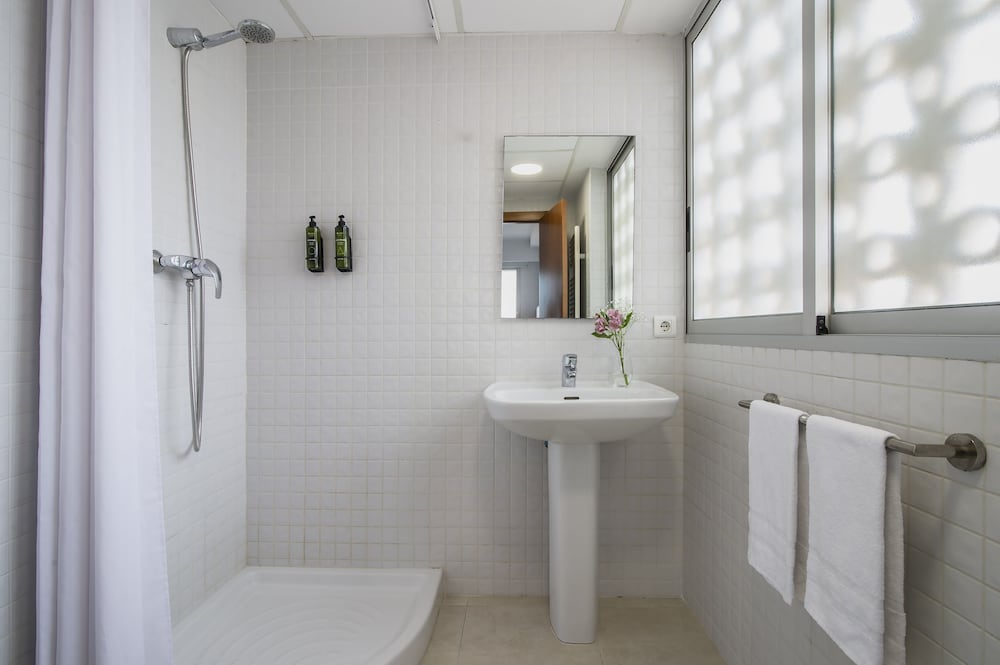 Pierre & Vacances Benidorm Levante  (Adults recommended) — Hotel rooms in Benidorm, Valencian Community