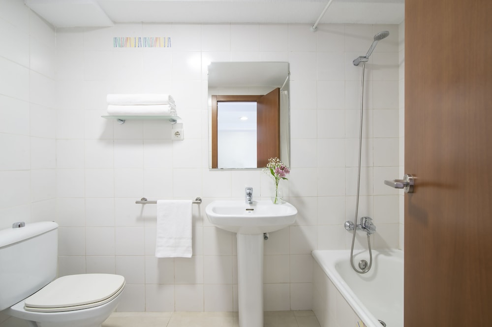 Pierre & Vacances Benidorm Levante  (Adults recommended) — Hotel rooms in Benidorm, Valencian Community