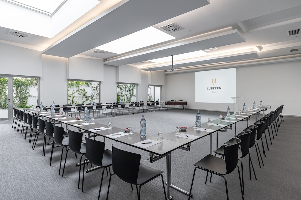 Jupiter Lisboa Hotel – Rooftop & Spa — Hotel building in Lisbon, Lisboa