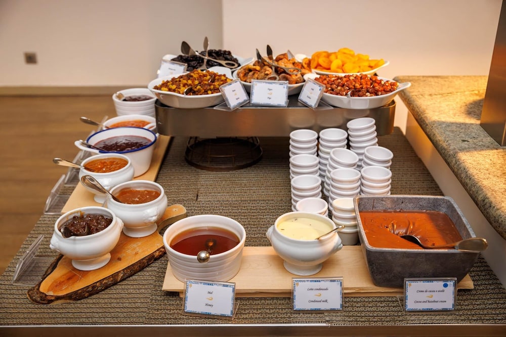 Jupiter Lisboa Hotel – Rooftop & Spa — Restaurant & bars in Lisbon, Lisboa