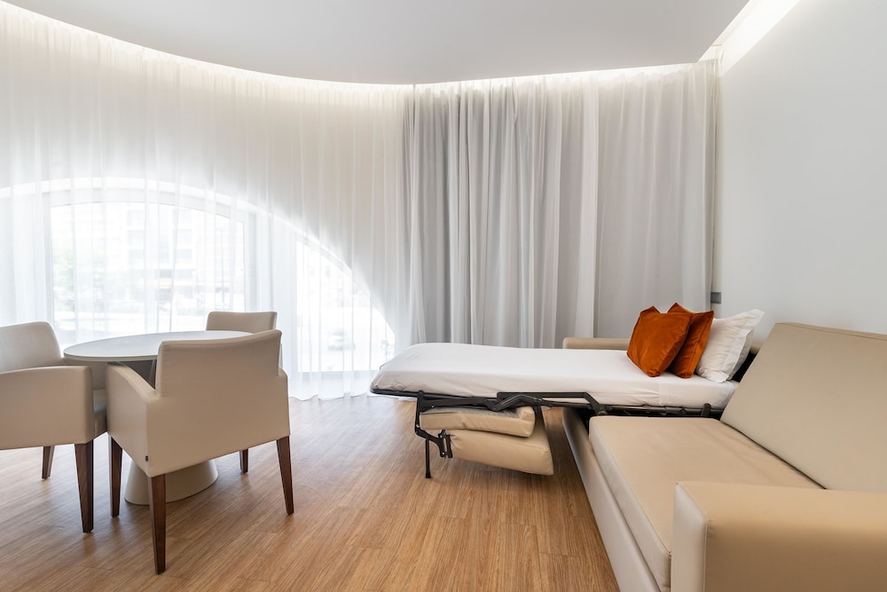 Jupiter Lisboa Hotel – Rooftop & Spa — Hotel rooms in Lisbon, Lisboa