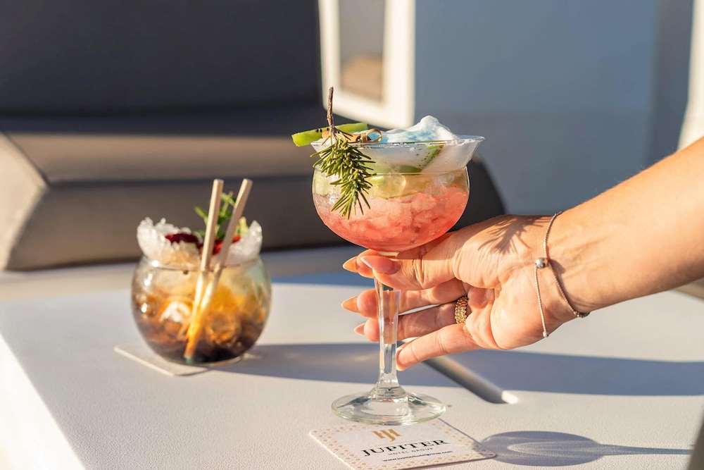 Jupiter Lisboa Hotel – Rooftop & Spa — Restaurant & bars in Lisbon, Lisboa