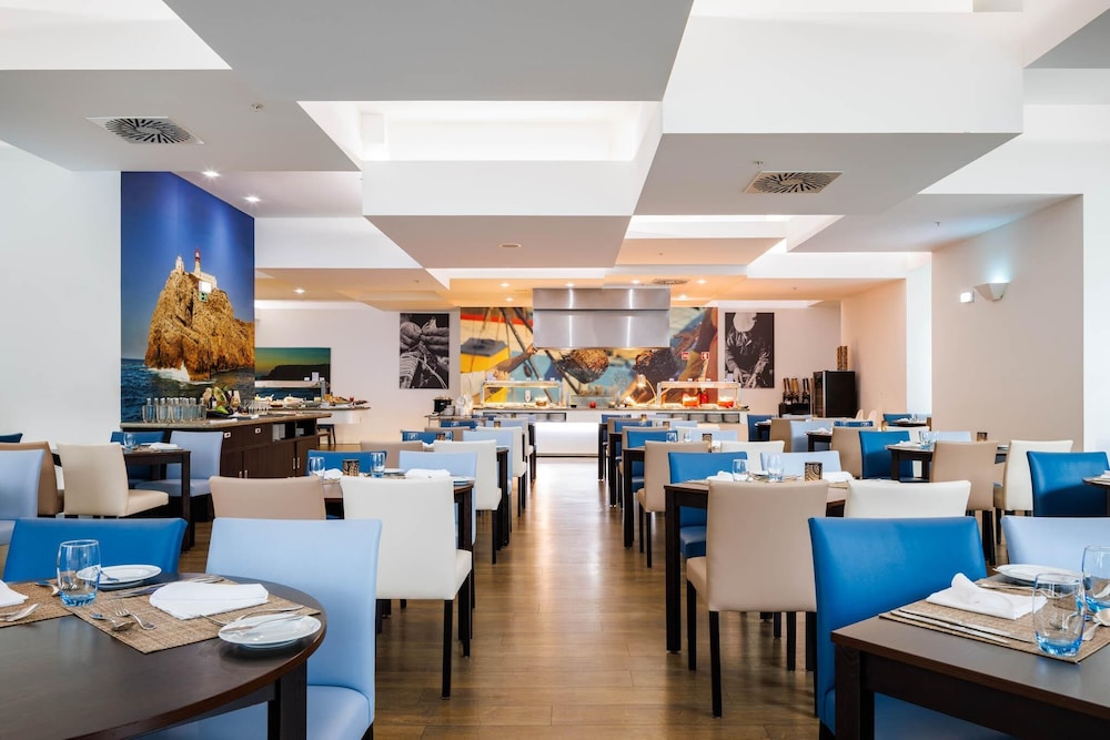 Jupiter Lisboa Hotel – Rooftop & Spa — Restaurant & bars in Lisbon, Lisboa