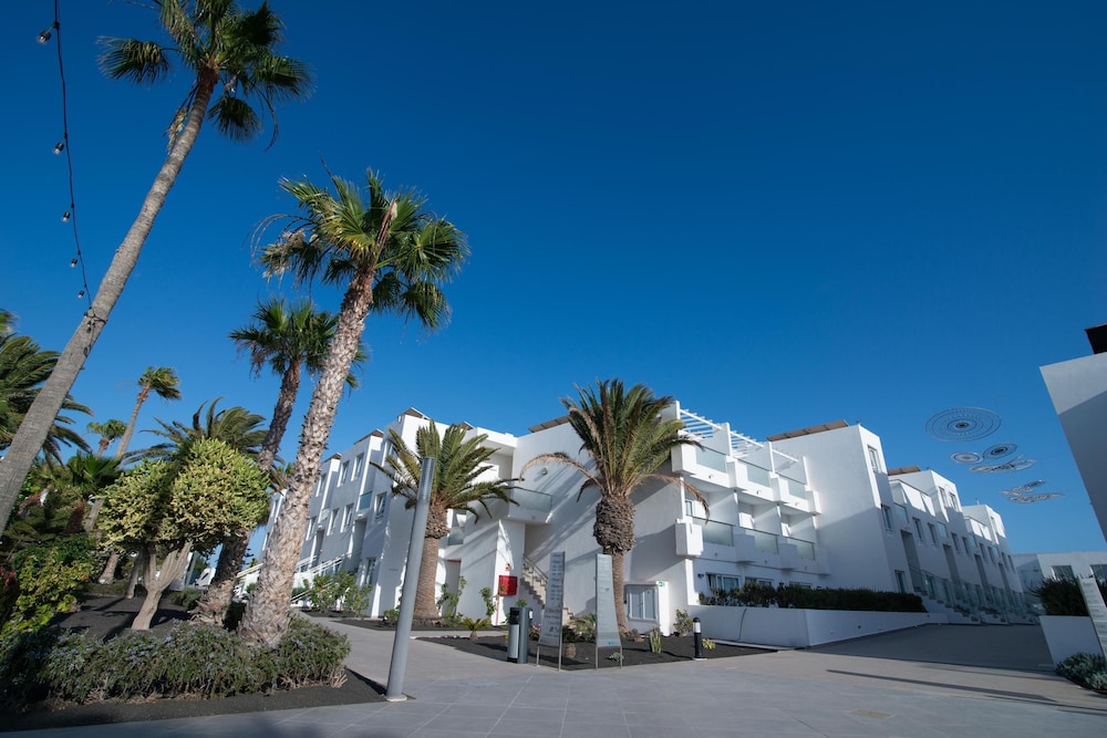Aequora Lanzarote Suites — Hotel building in Puerto del Carmen, Canary Islands